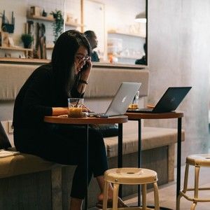 Meet your Posher, Lois